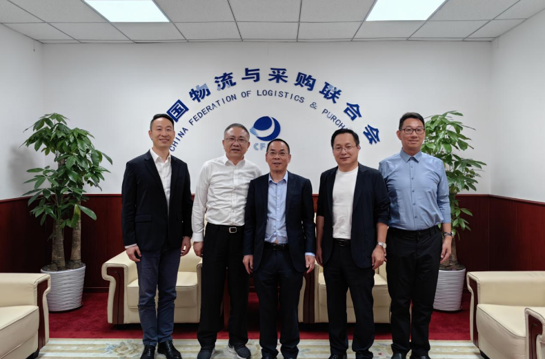 胡大剑会见中国东航集团有限公司综合管理部副总经理陆斌一行